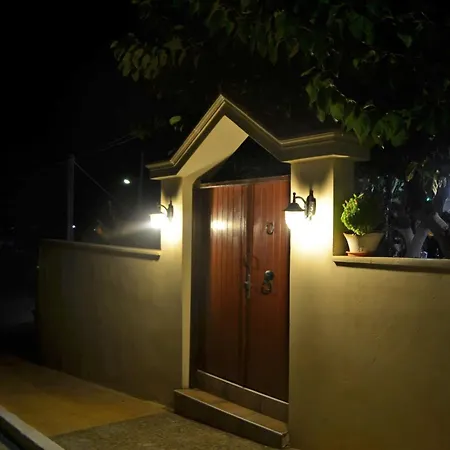 Holiday home Kamara Stone House *