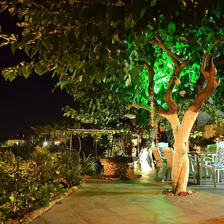 Holiday home Kamara Stone House *